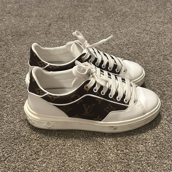 Louis Vuitton Sneakers - Picture 3 of 6